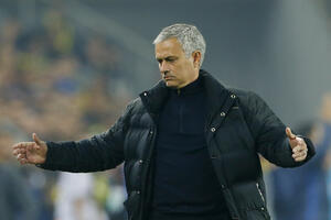 Murinjo ni u Junajtedu nije zadovoljan doktorima