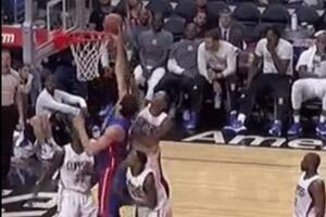 Kad centar visok 222 cm dobije blokadu...