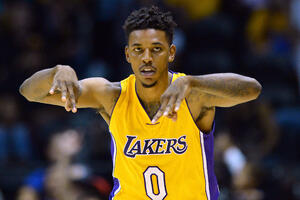 Lejkersi srušili i Finiks