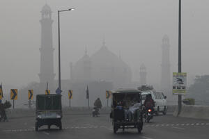 Zagađeni smog prekrio pakistanske gradove