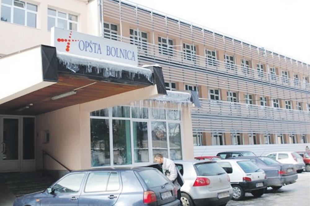 Opšta bolnica, Berane, Foto: Rabrenović