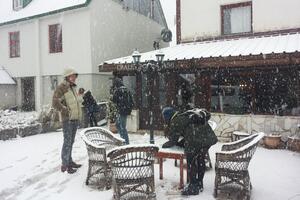 Snijeg na Žabljaku: Incidenti na putevima, zimska oprema neophodna