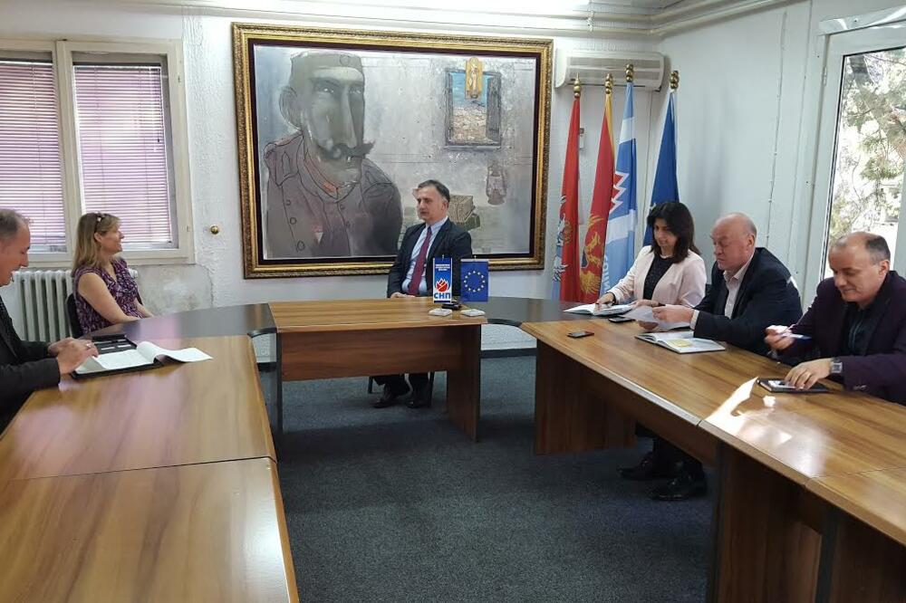 Srđan Milić, Lesli Freriksen, Foto: SNP