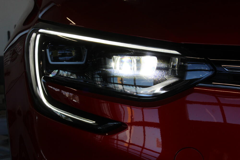 Farovi, Foto: Saša Marković