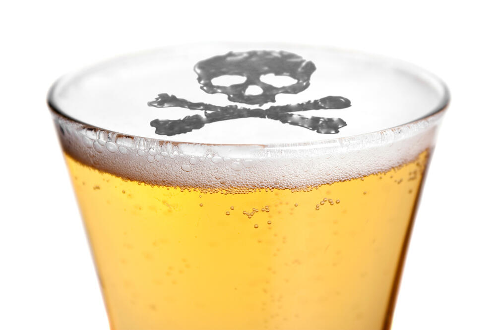Piće, alkohol, smrt, Foto: Shutterstock