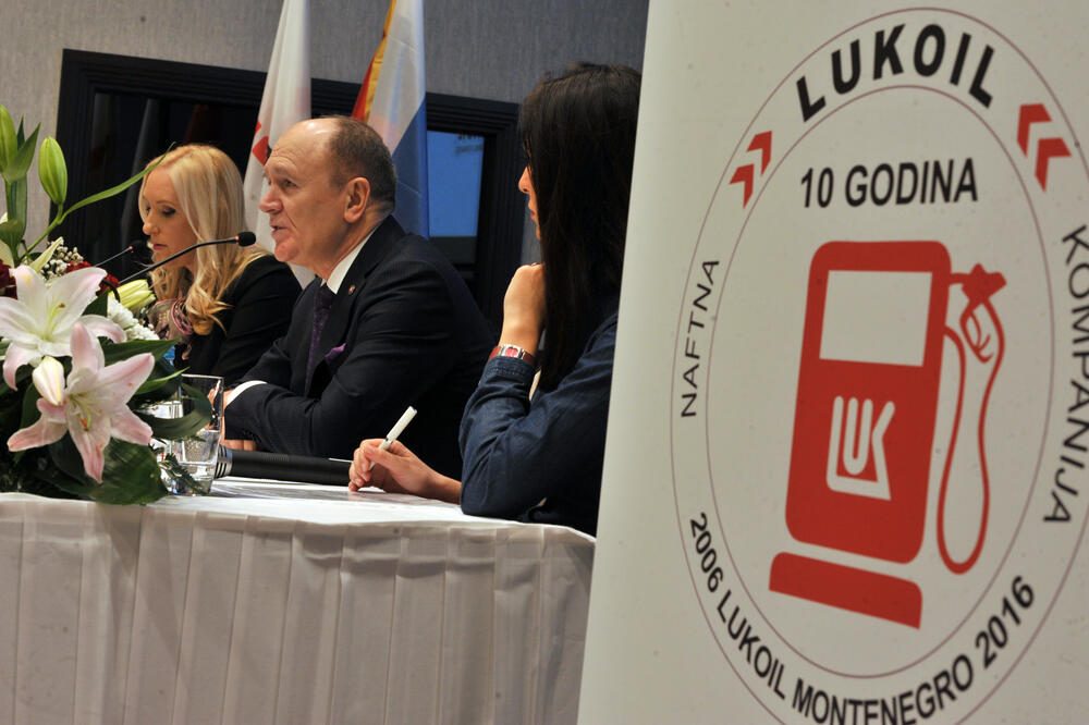 Lukoil, Foto: Savo Prelević