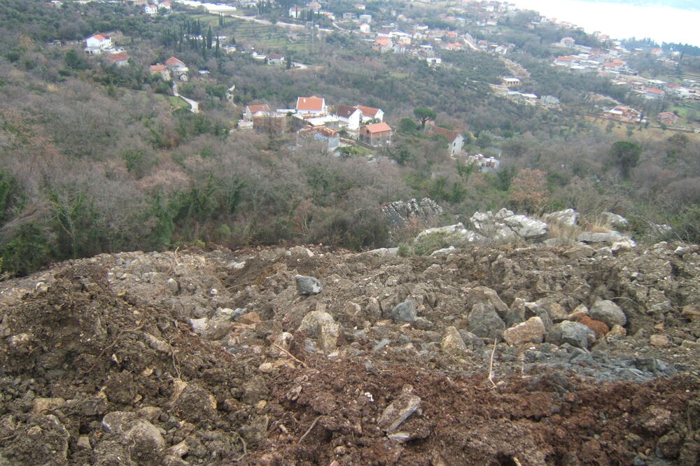 Podi, klizište, Foto: Slavica Kosić