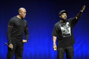 Ajs Kjub igra Fagina u mjuzklu o Oliveru Tvistu