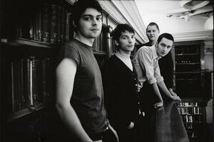 Supergrupa Minor Victories najavila album