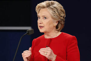 Kolin Pauel: Glasaću za Hilari Klinton