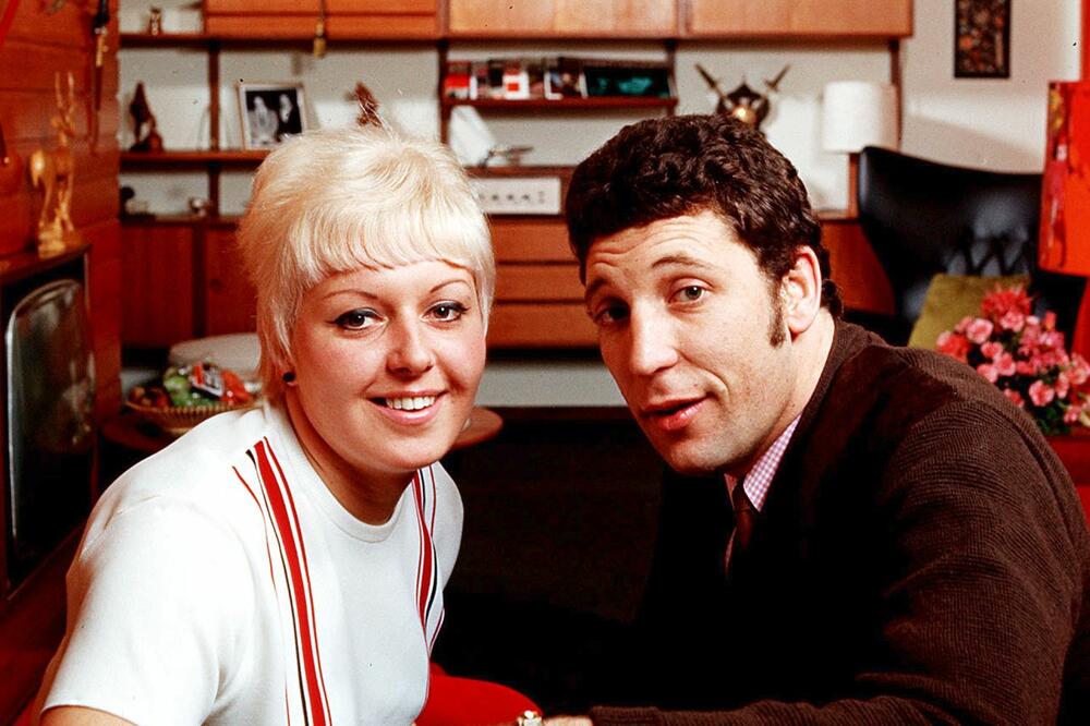 Tom Džons sa suprugom, Foto: Thesun.co.uk