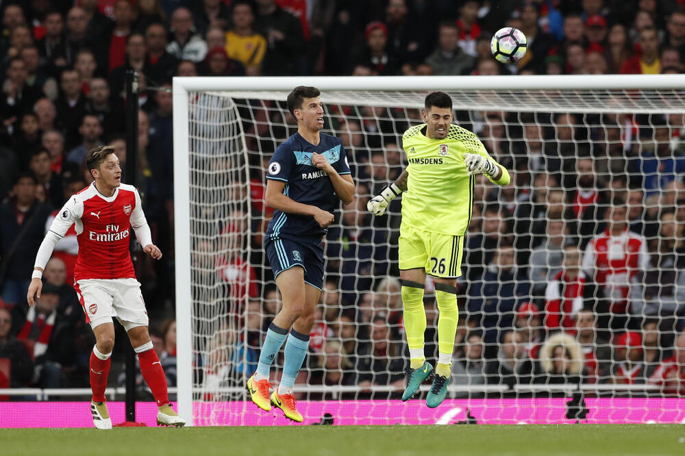 Arsenal - Midlzbro, Foto: Reuters