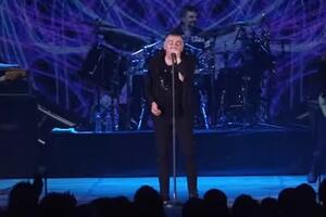 Parni valjak objavio pjesmu "Opet se smijem"