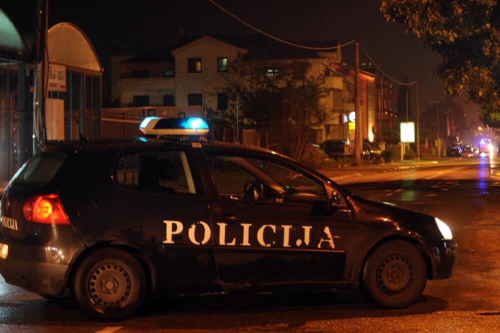 Šajo grupa, Lažna bomba, Policija, Foto: Savo Prelević