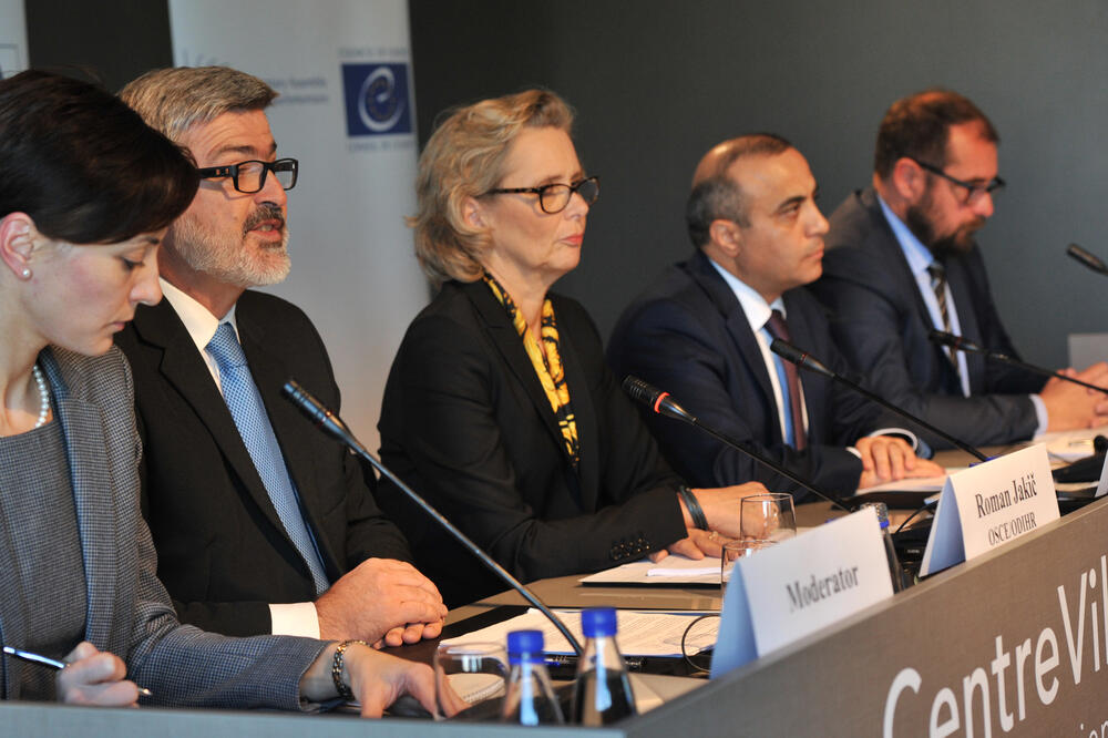 OEBS, posmatrači, Foto: Savo Prelević