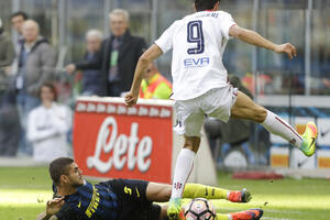Preokret Kaljarija protiv Intera, Milan se izjednačio sa Romom