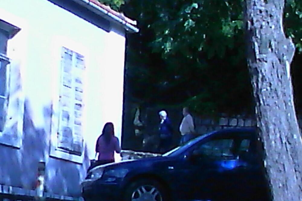 Dobrota, DPS vrši pritisak na glasače, Foto: Demokratska Crna Gora