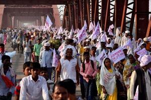 U stampedu uoči hinduističke ceremonije poginulo 24 ljudi
