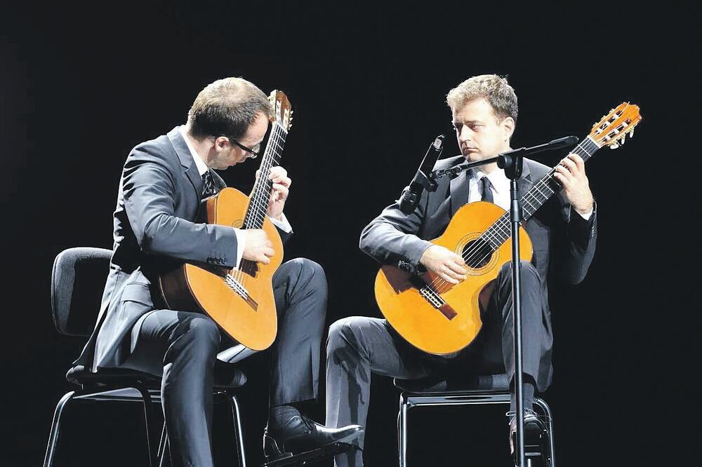 gitaristički duo, Foto: Privatna arhiva