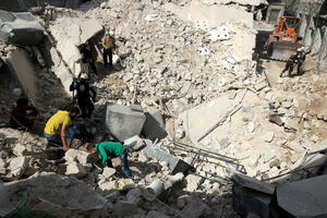 Uznemirujući video: Sirijska djevojčica izvučena ispod ruševina...