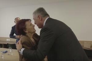 Pogledajte: Đukanović se sreo sa svojom učiteljicom