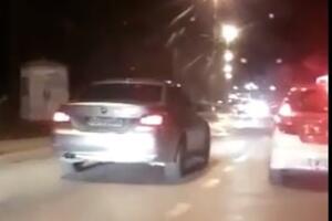 Ne mari za propise: Za vozača "BMW" spuštena rampa i crveno...