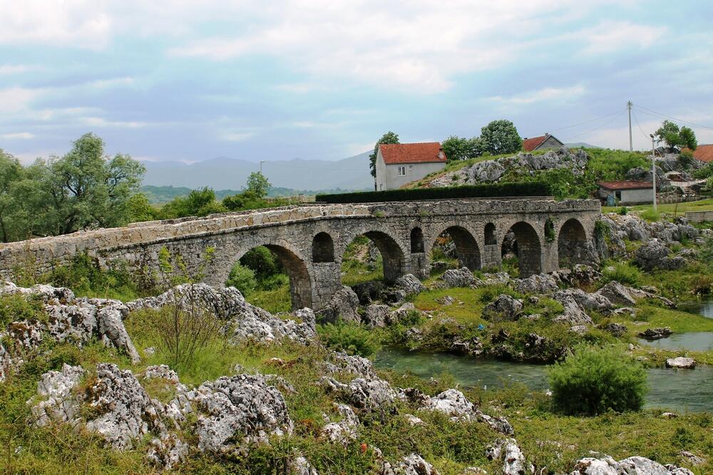 Crvena stijena, most na Moštanici, Foto: Jasna Gajević