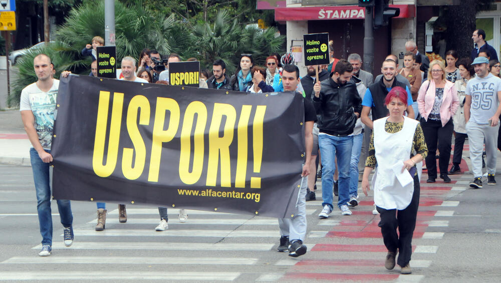 uspori, protestna šetnja