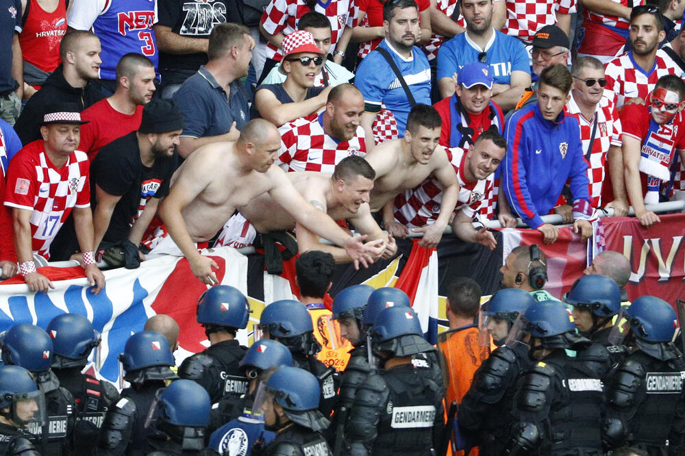 Navijači Hrvatske, Foto: Reuters