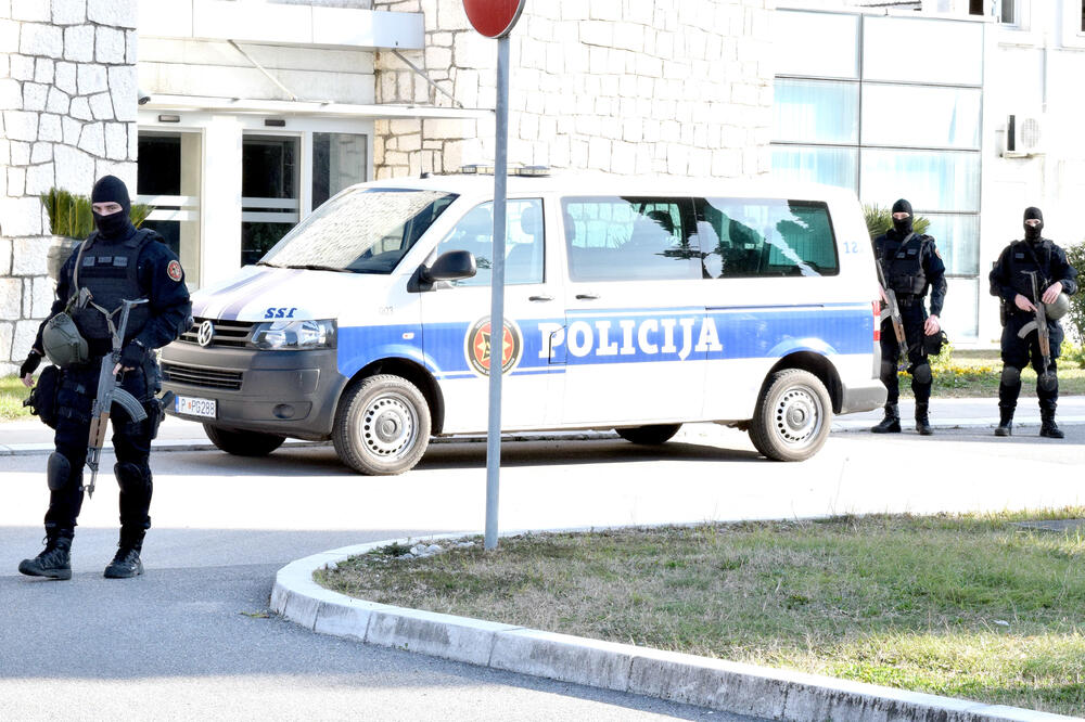 Na aerodromu kompletan sastav Posebne i Antiterorističke specijalne jedinice, Foto: Zoran Đurić