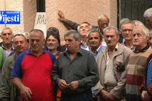 Sedam decenija Radoja Dakića: Planirali tortu da uruče Đukanoviću