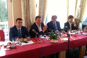 Gvozdenović: Barski turistički poslenici da razvijaju nove...