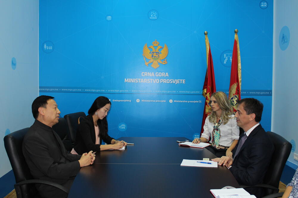 Predrag Bošković, Cui Dživei, Foto: Ministarstvo prosvjete