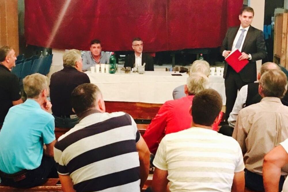 Petar Ivanović, posjeta Grbalj, Foto: Vlada Crne Gore