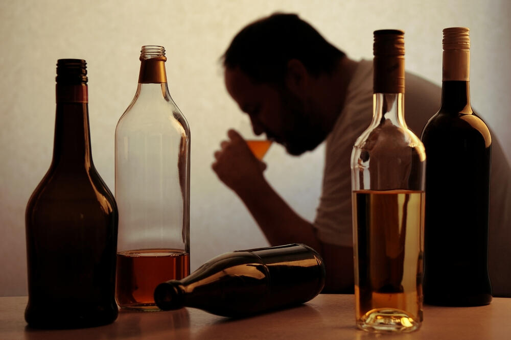 Alkohol, pijanac, Foto: Shutterstock
