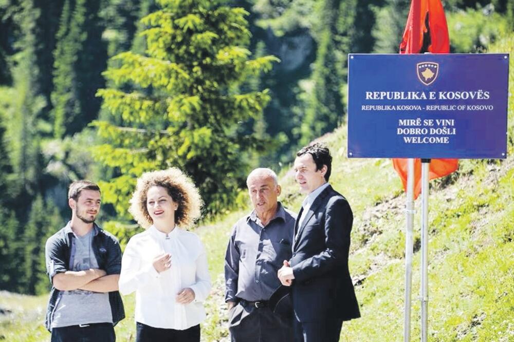 Poslanici, Samoopredjeljenje (Novine)