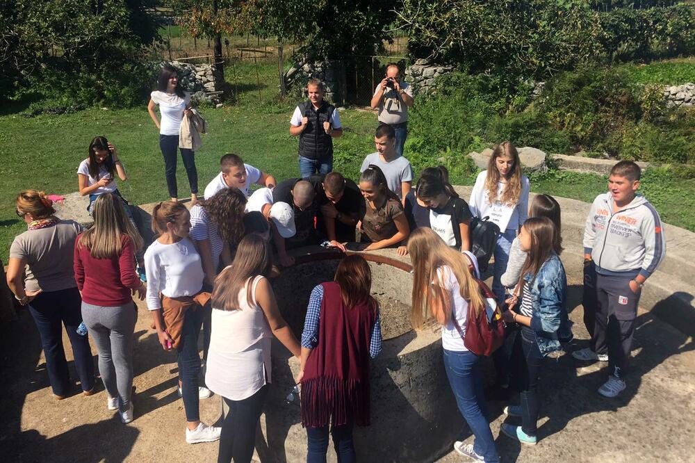 Učenici na izletu, Foto: TO Bar