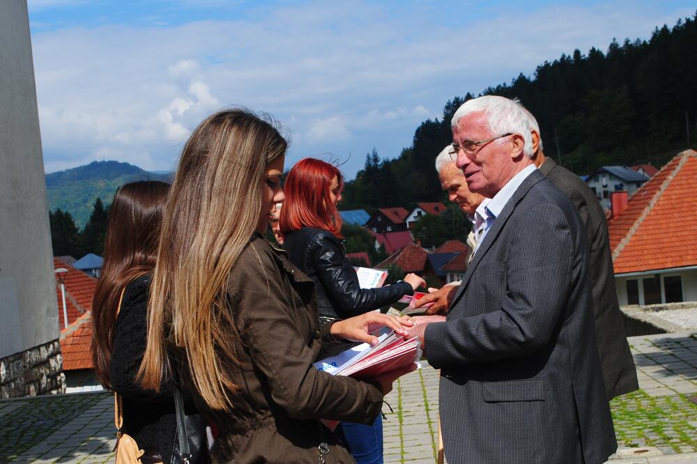 Demokrate volonteri, Foto: Demokrate