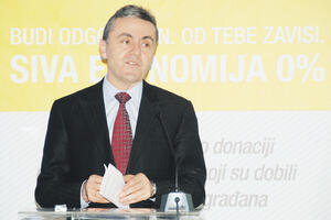 Vujanović predložio Radoja Žugića za novog guvernera