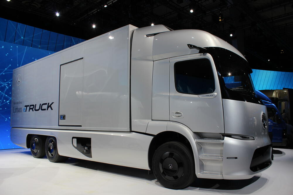 Mercedes kamion, Foto: Saša Marković