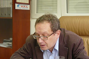 "Pritisak na javno mnenje ili izigravanje prava radnika"