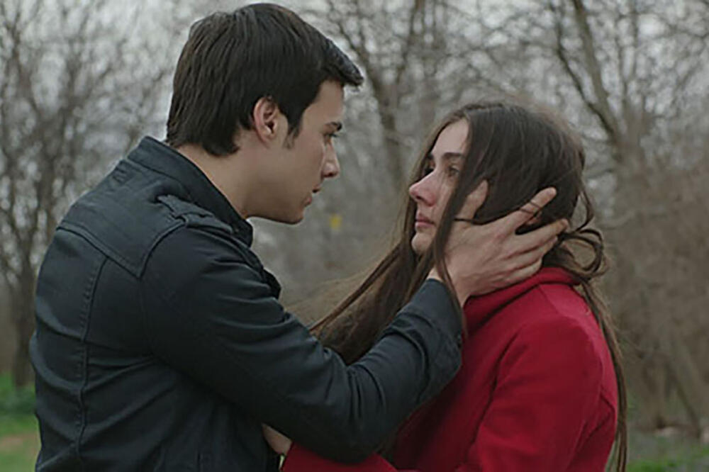 Crna ruža, Foto: TV Vijesti