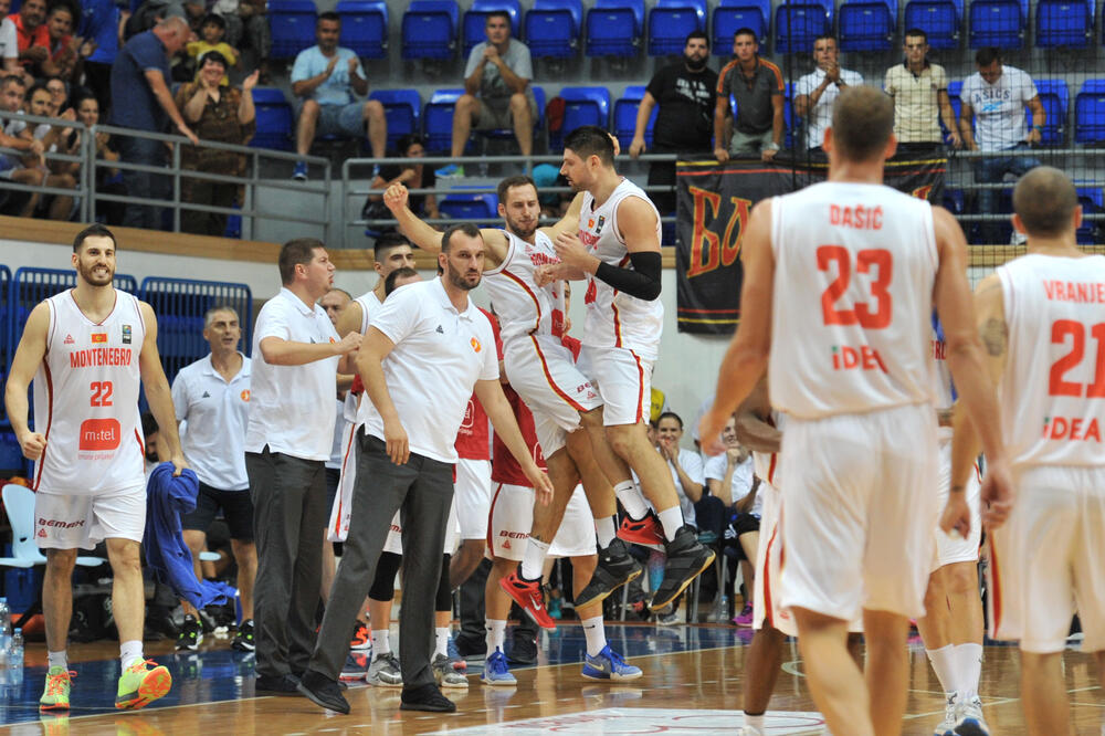 Košarkaška reprezentacija Crne Gore, Foto: Savo Prelević