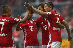 Bajern konačno primio gol, nova šestica Borusije