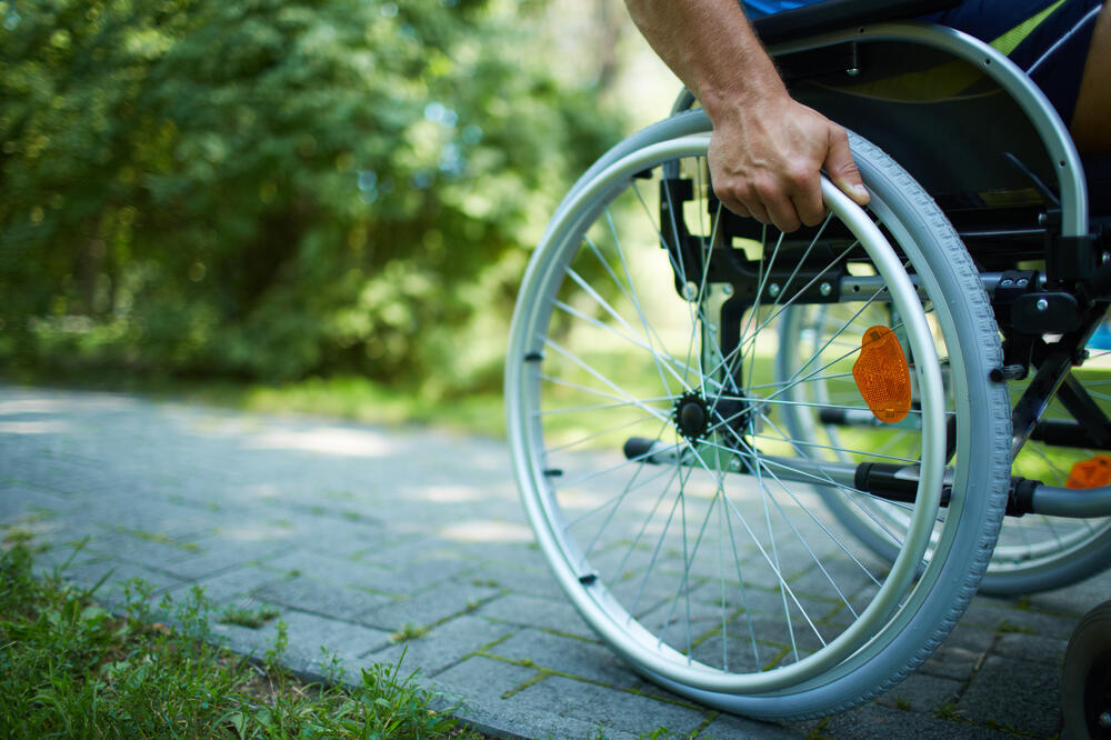 Kolica, osoba sa invaliditetom, Foto: Shutterstock