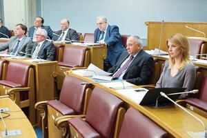 Adiko banka: Suzdržite se od usvajanja amandmana o "švajcarcima"