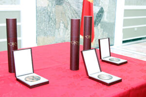 Rimovanje i krvave cokule