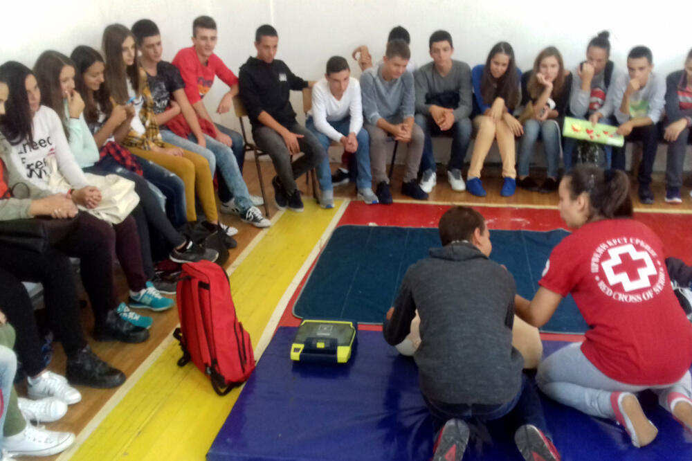 Prva pomoć, Foto: Radomir Petrić