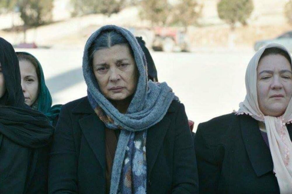 Crna ruža, Foto: Printscreen