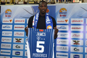 Šon Džejms za titulu